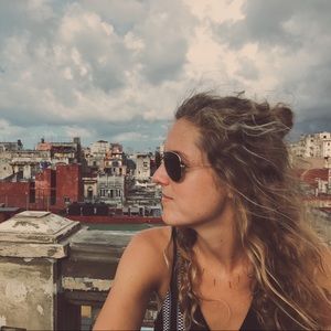 Meet your Posher, Lacey